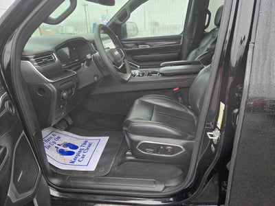 2023 Jeep Wagoneer Base