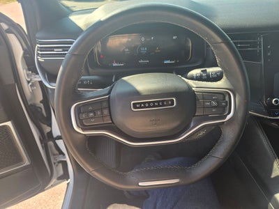 2023 Jeep Wagoneer Base