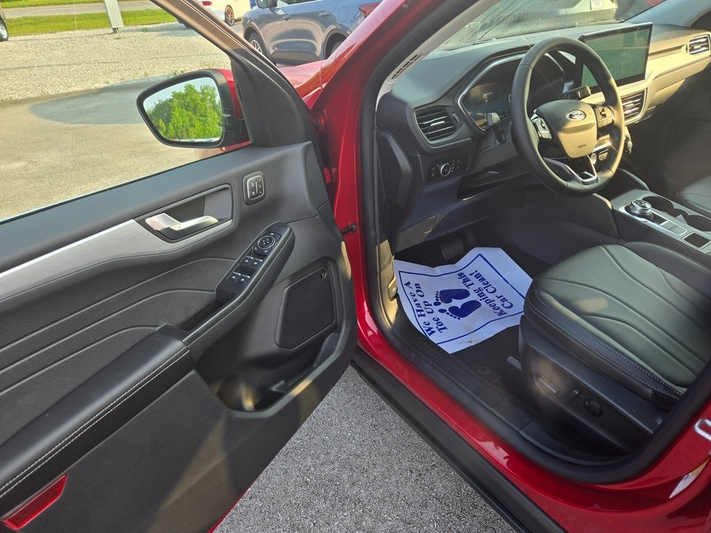 2025 Ford Escape Plug-In Hybrid Base