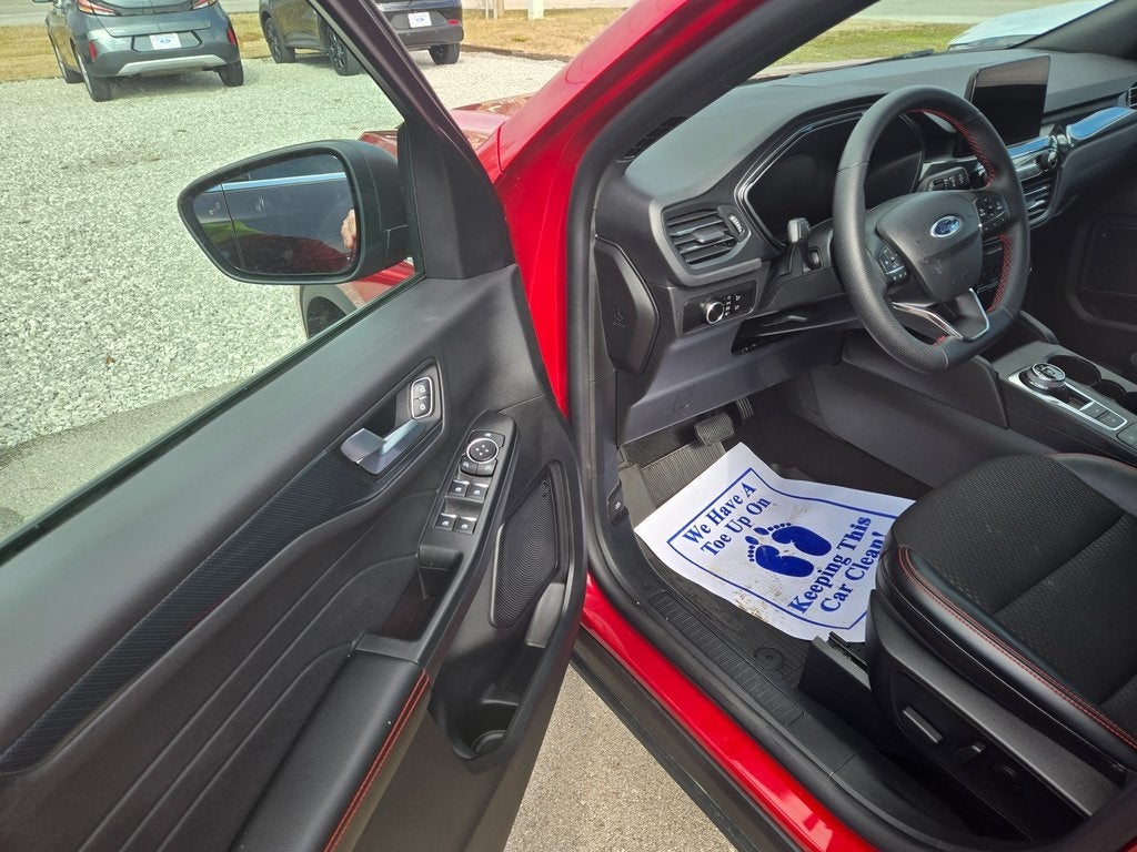 2025 Ford Escape ST-Line