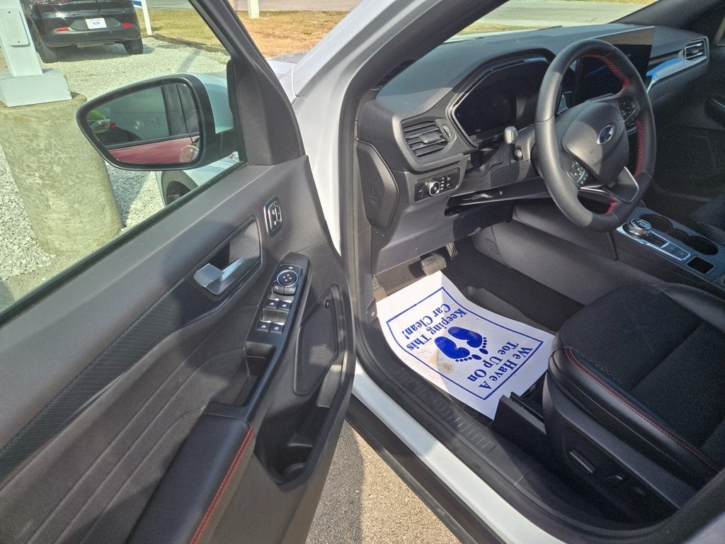 2025 Ford Escape ST-Line Select