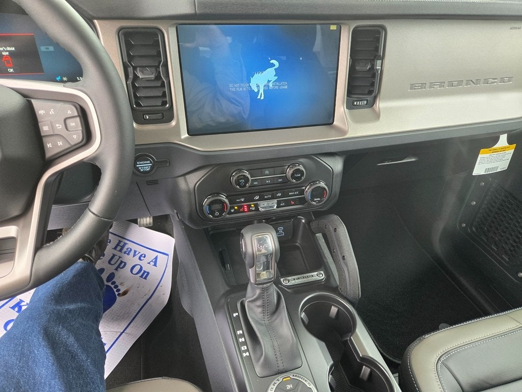 2025 Ford Bronco Outer Banks