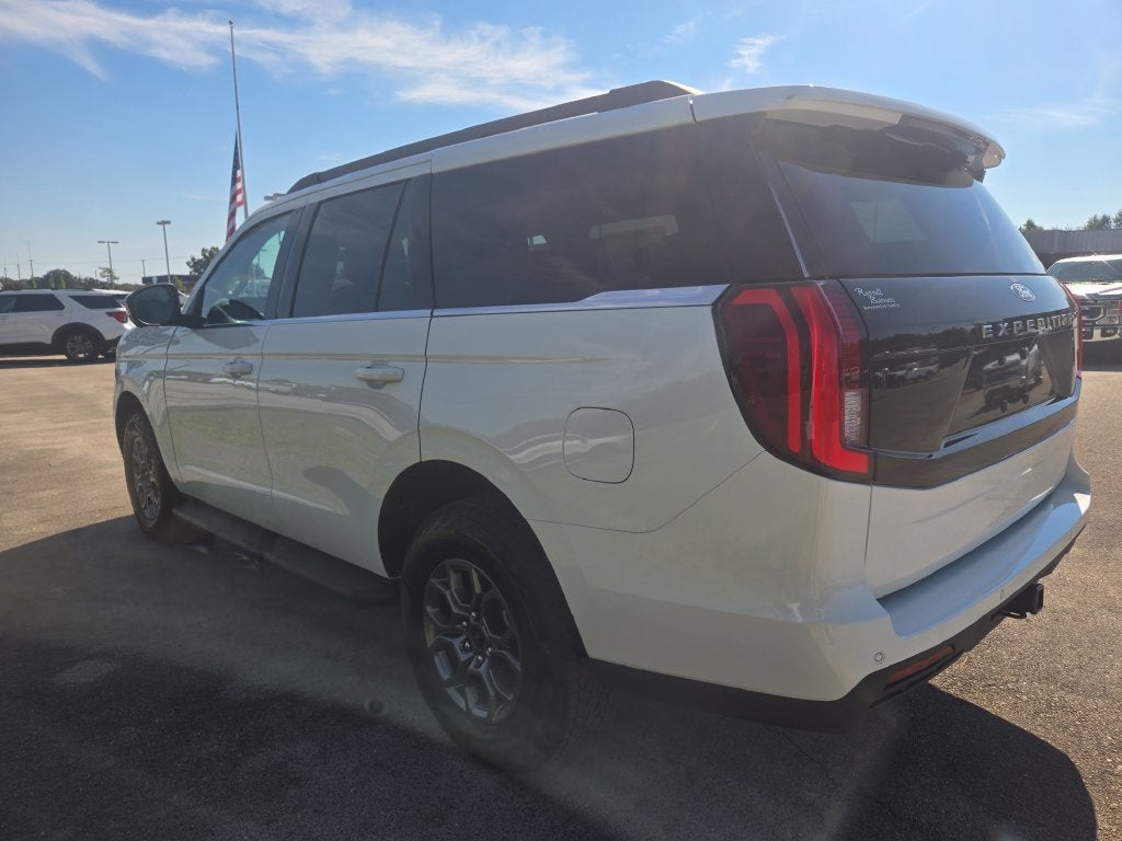 2027 Ford Expedition Active