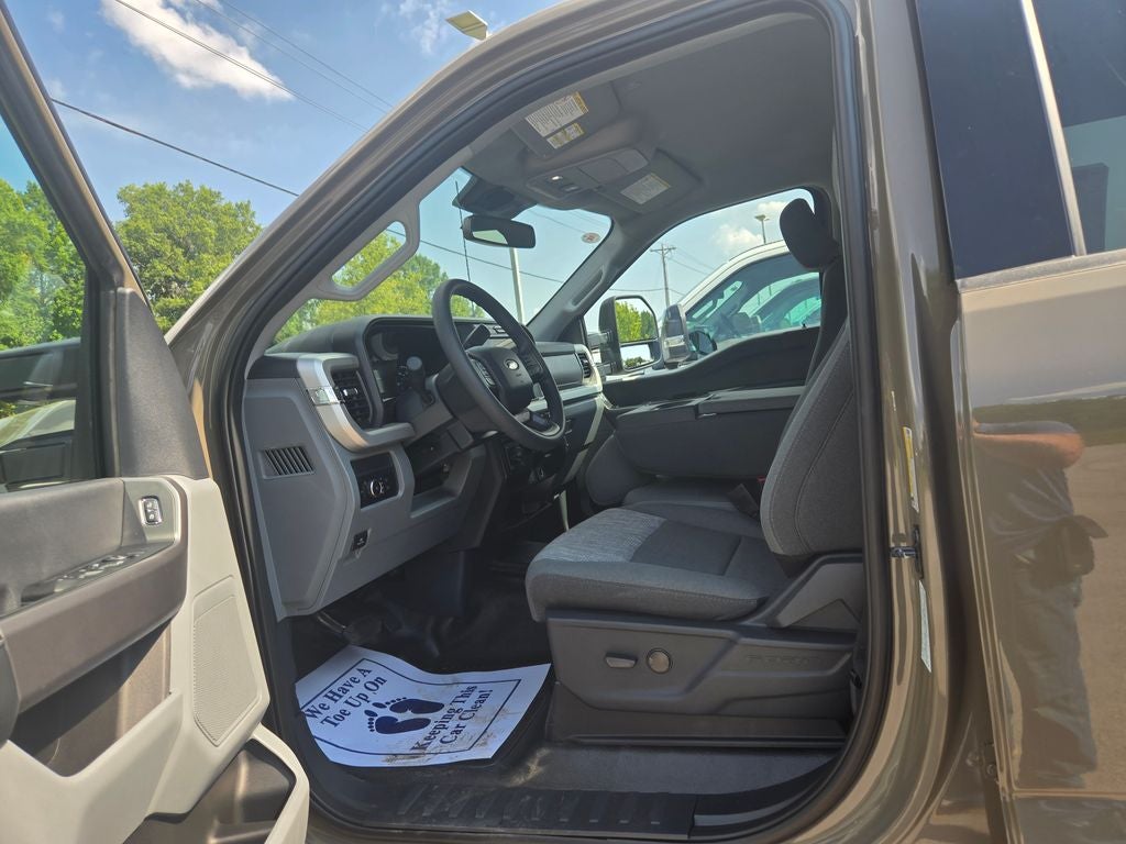 2027 Ford F-250SD XLT