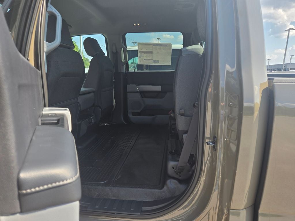 2027 Ford F-250SD XLT