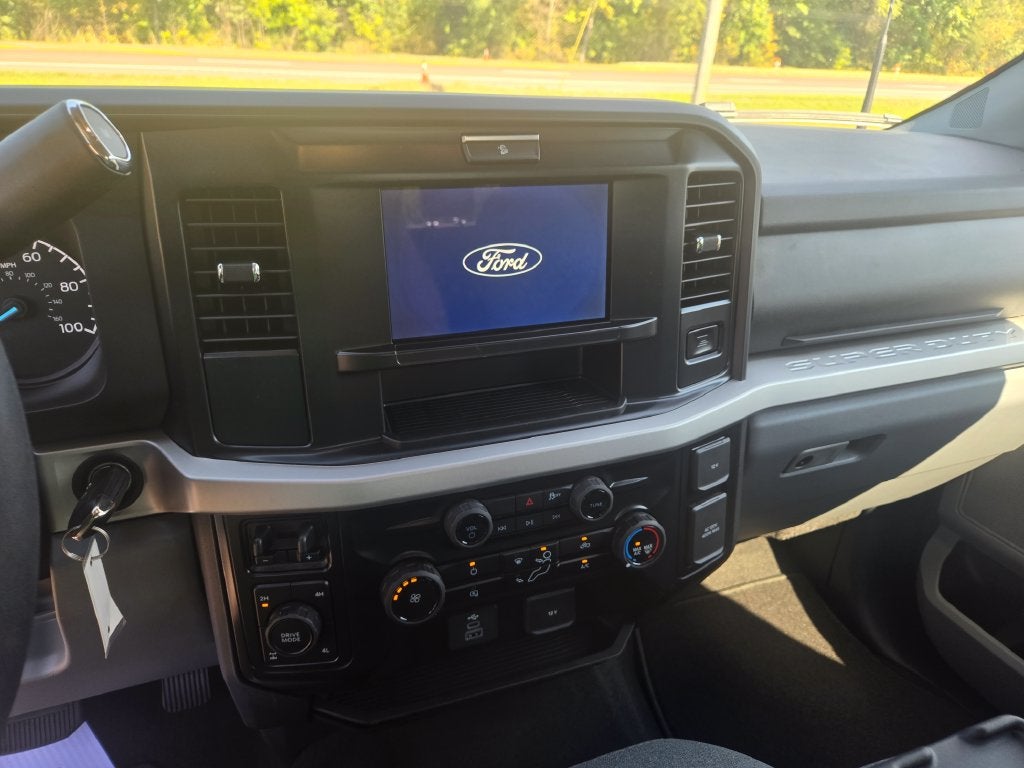 2027 Ford F-250SD XLT