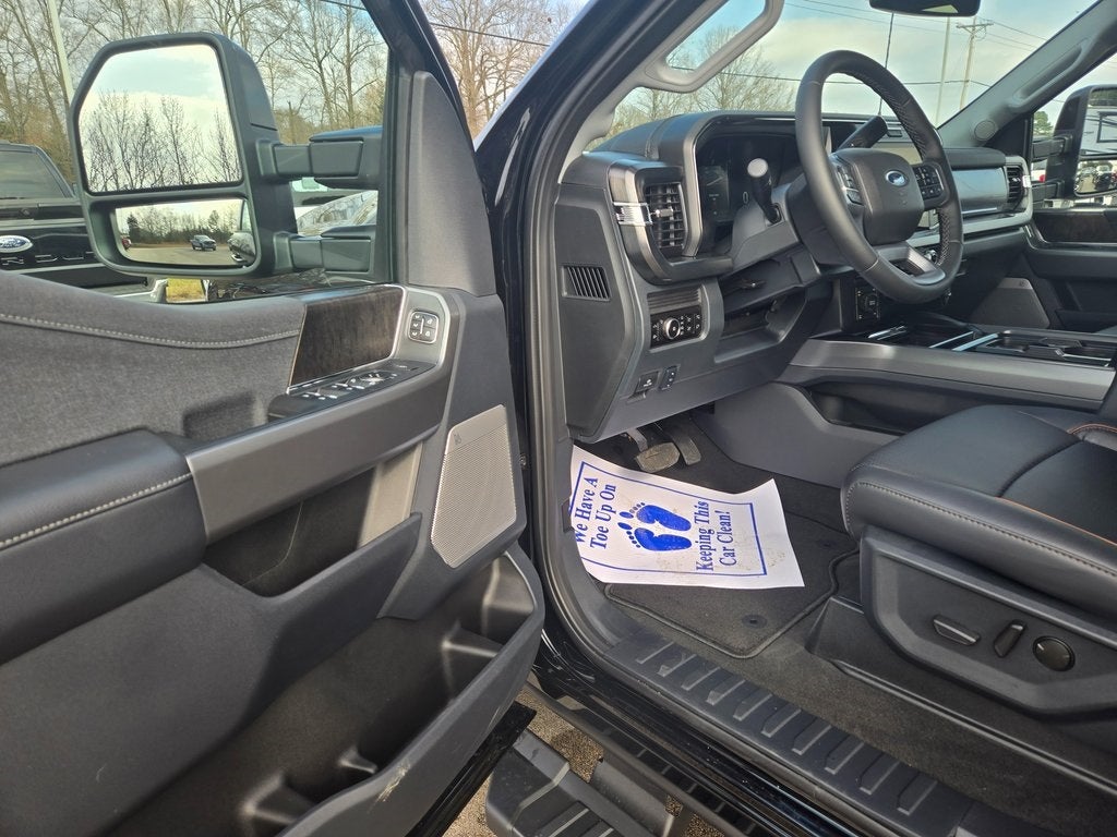 2026 Ford F-350SD Lariat