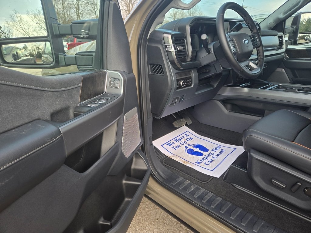 2026 Ford F-350SD Lariat