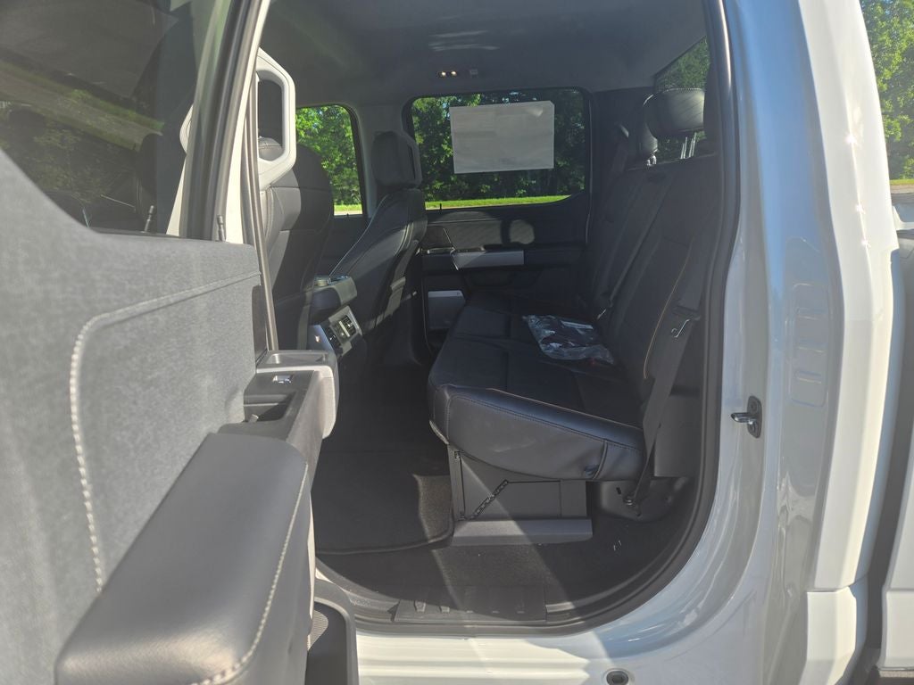 2026 Ford F-350SD Lariat DRW