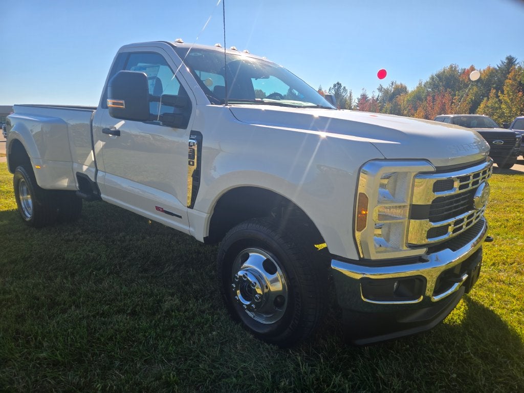 2027 Ford F-350SD XLT DRW