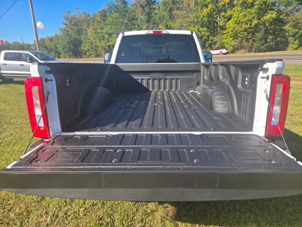 2027 Ford F-350SD XLT DRW