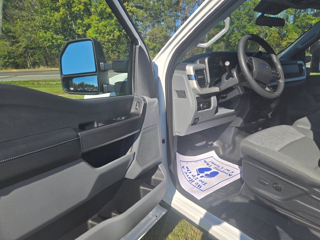 2027 Ford F-350SD XLT DRW