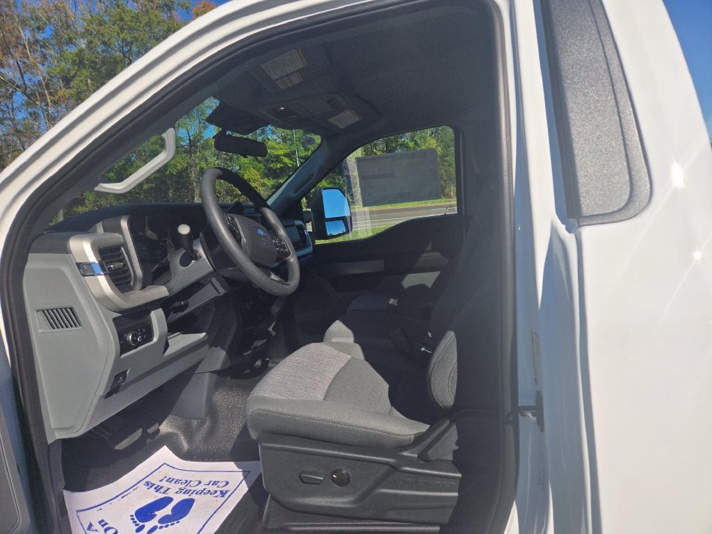 2027 Ford F-350SD XLT DRW