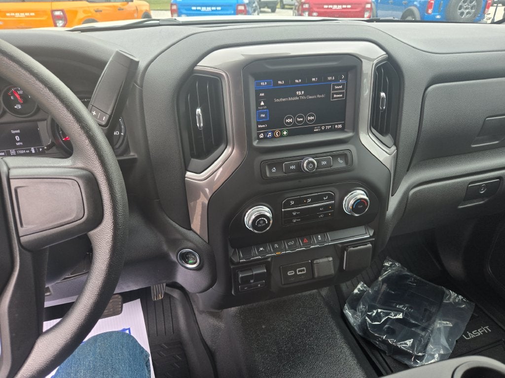 2025 GMC Sierra 1500 Pro