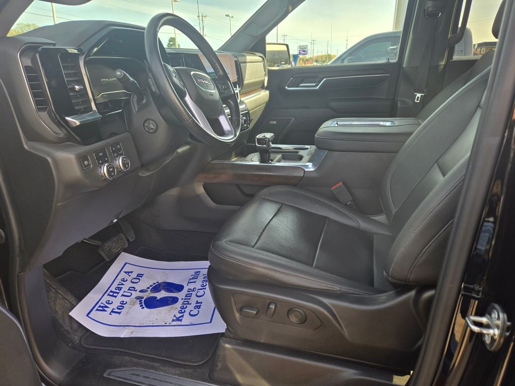 2022 GMC Sierra 1500 SLT