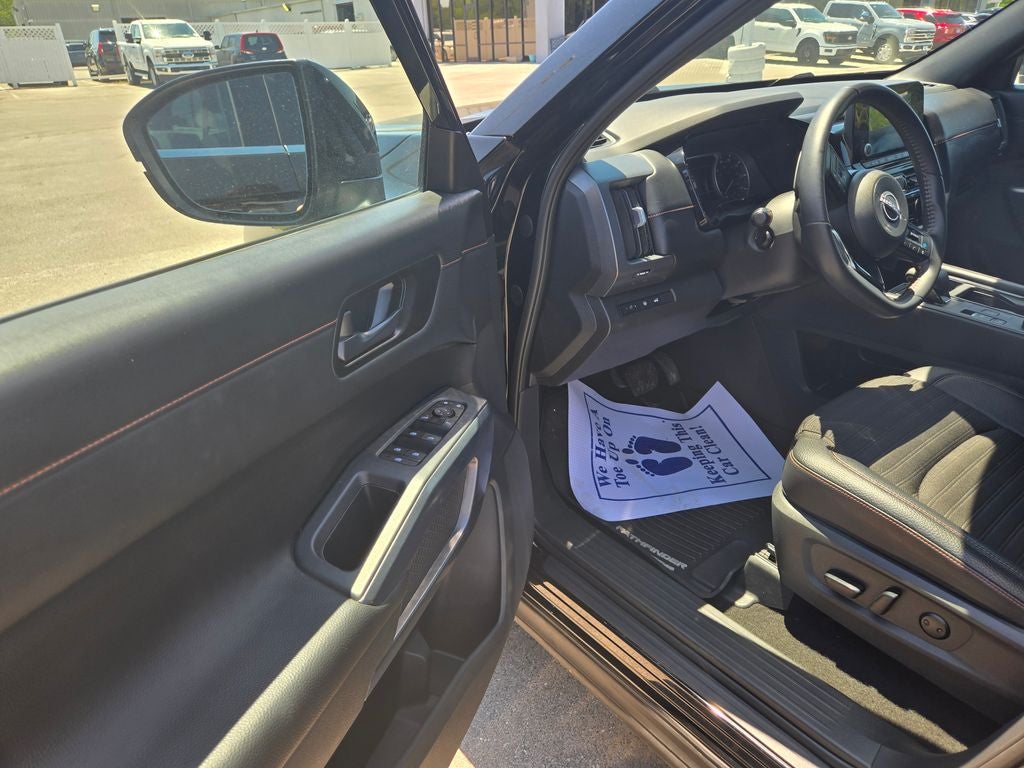 2025 Nissan Pathfinder Rock Creek
