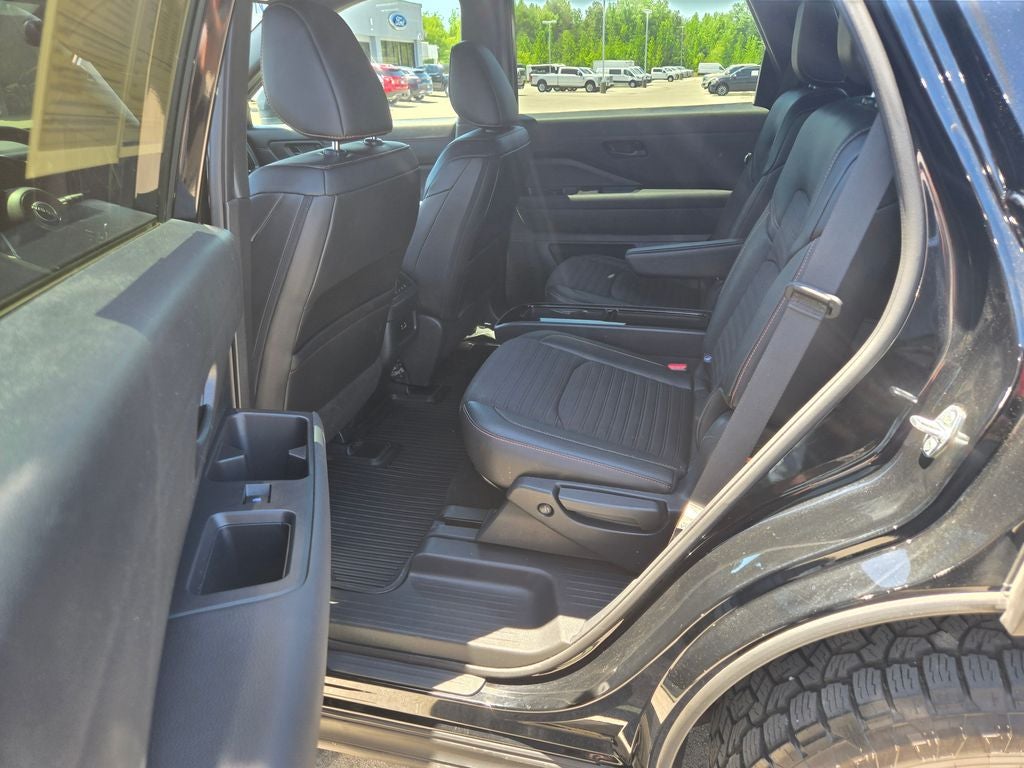 2025 Nissan Pathfinder Rock Creek