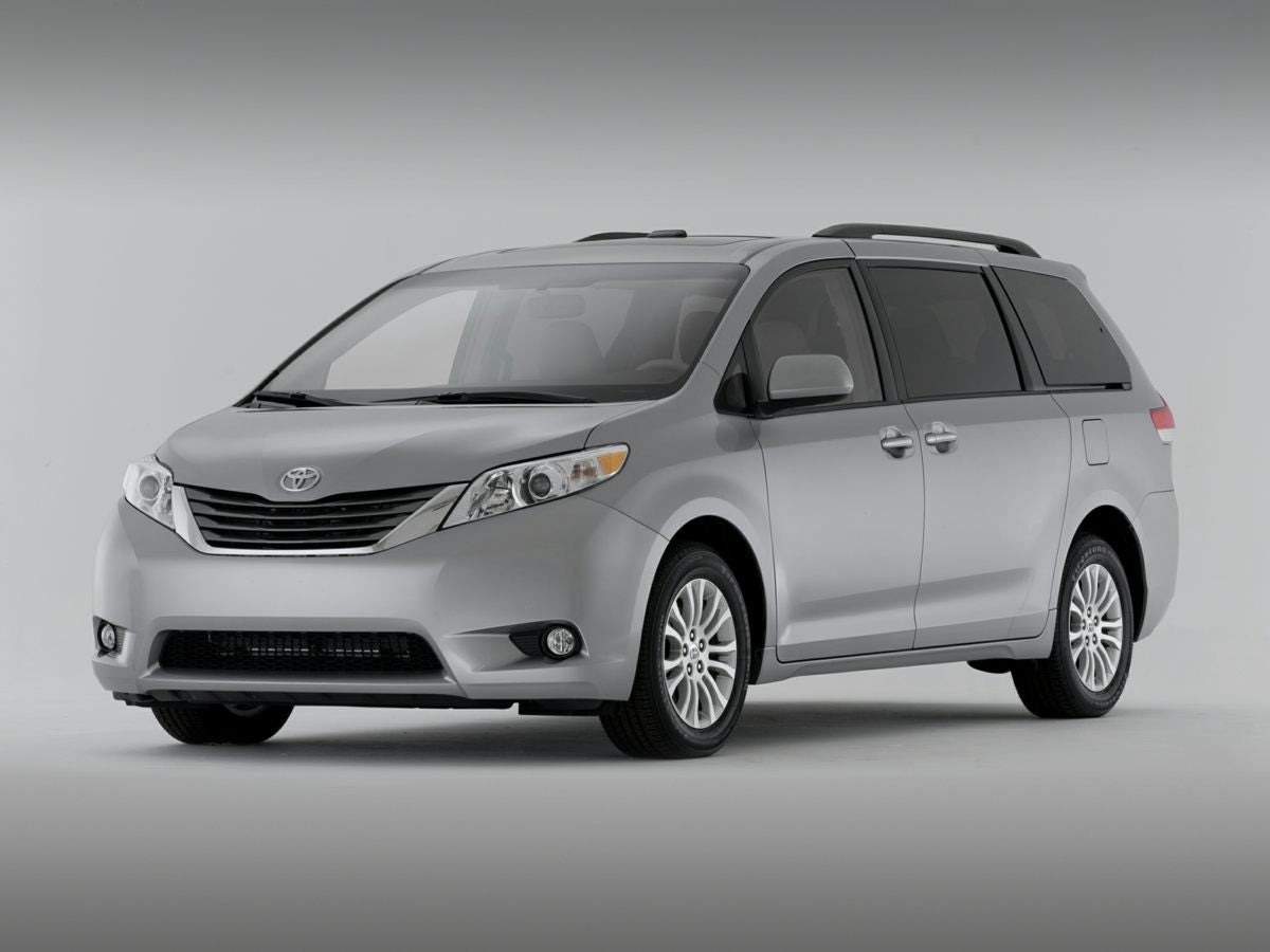 2014 Toyota Sienna L 7 Passenger