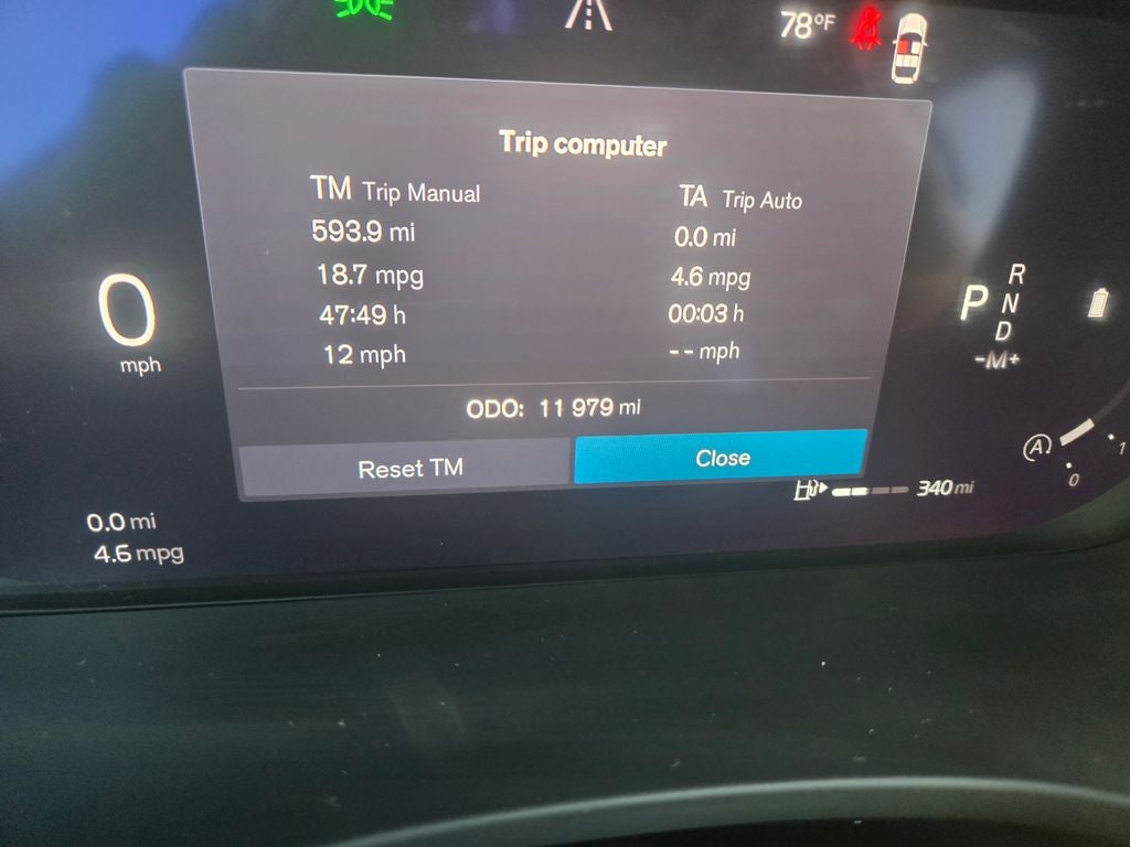 2024 Volvo XC60 B5 Plus Dark Theme